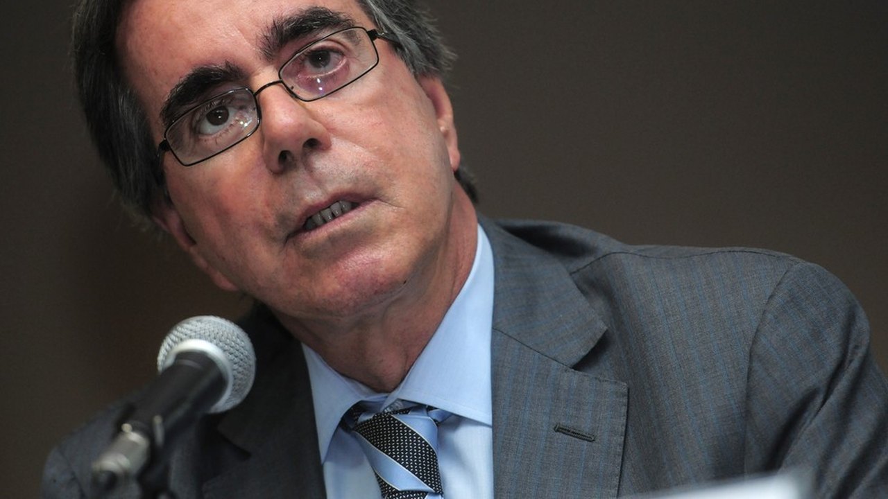 Economistas homenageiam trajetória de Carlos Langoni em evento virtual da FGV