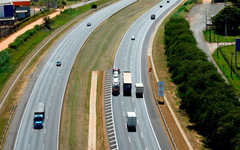 Rodovias da União vão ter a menor verba para obras em 17 anos, diz CNI