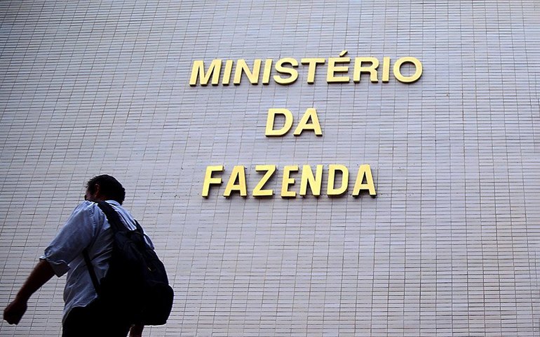 Novo arcabouço não é suficiente para garantir sustentabilidade fiscal, diz IFI