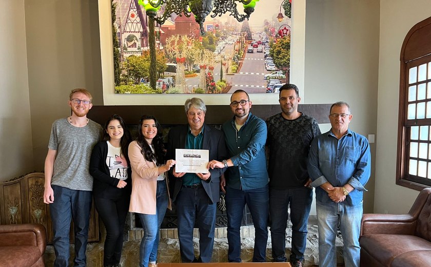 Prefeitura de Gramado recebe certificado por excelência em compras públicas