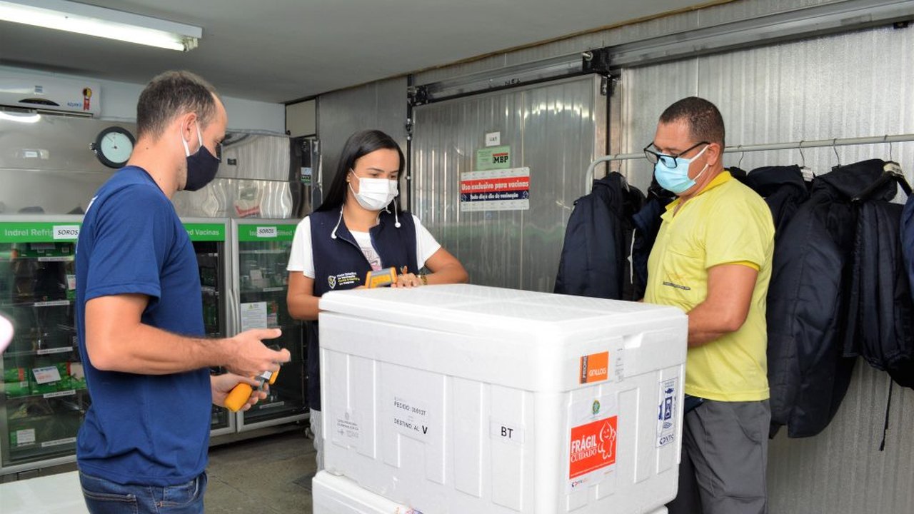Alagoas recebe 72.990 doses de vacinas contra a Covid-19 nesta terça (28)