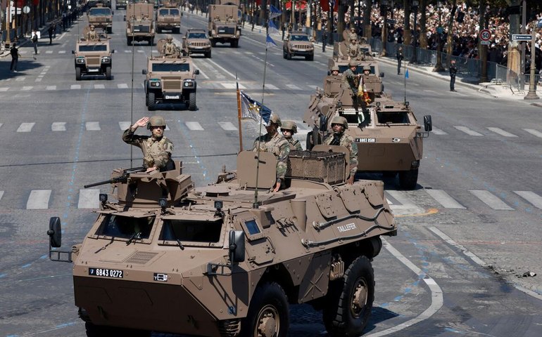 França entregará veículos blindados à Ucrânia, diz ministro da Defesa