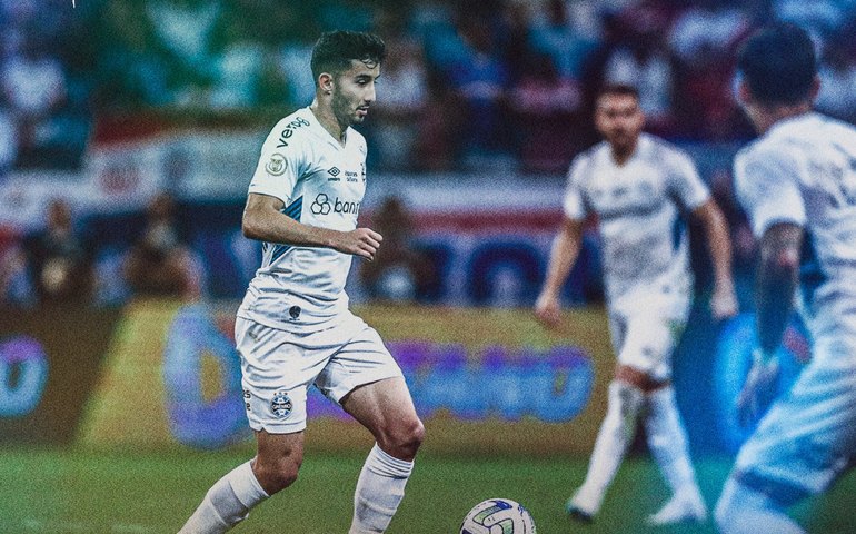 Grêmio derrota Bahia com gol no fim, soma 3ª vitória seguida e mantém vice-liderança