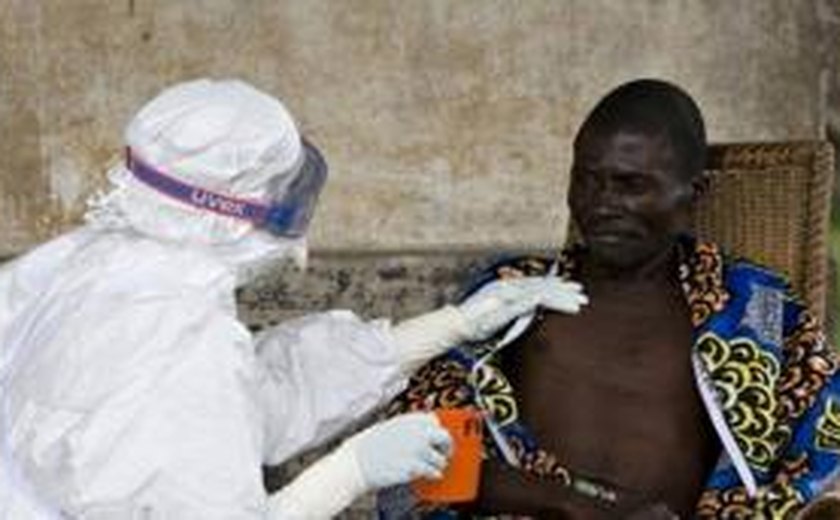 Ebola: Canadá vai doar à OMS até mil doses de vacina experimental