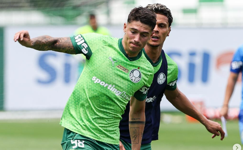 Palmeiras aprimora saída de bola na Academia de Futebol e Piquerez participa de treinamento