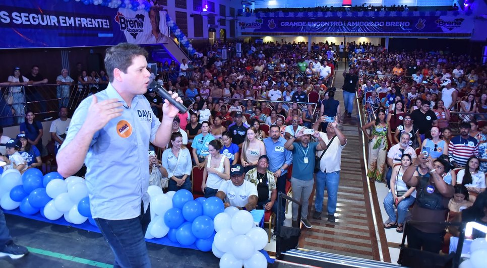 Davi Davino Filho apresenta proposta de renovação em agenda de campanha ao Senado