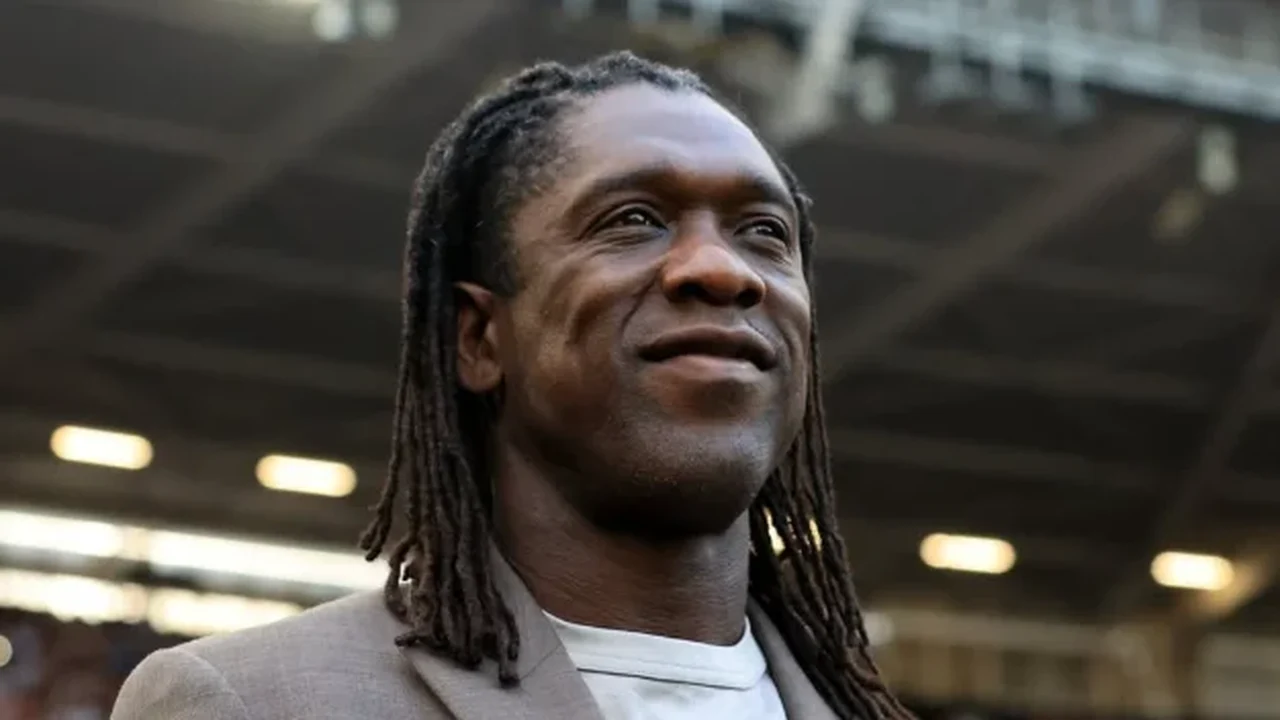 Corinthians anuncia contratação de Seedorf como novo técnico