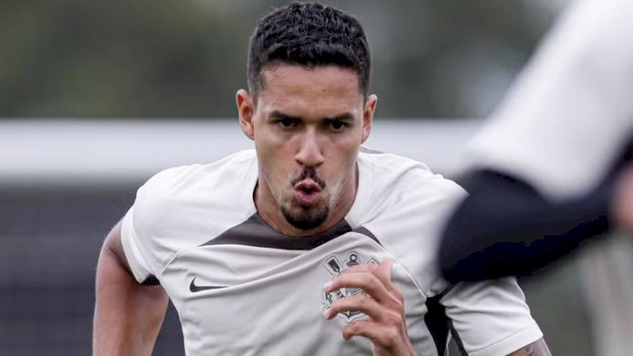 Corinthians confirma saída repentina do zagueiro Lucas Veríssimo para o futebol do Catar
