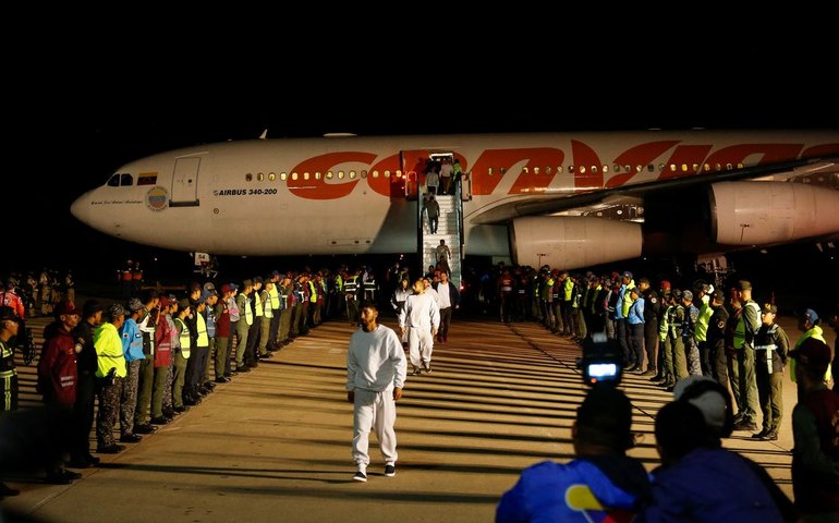 Juristas acusam Trump e Bukele de crimes por prisão de venezuelanos