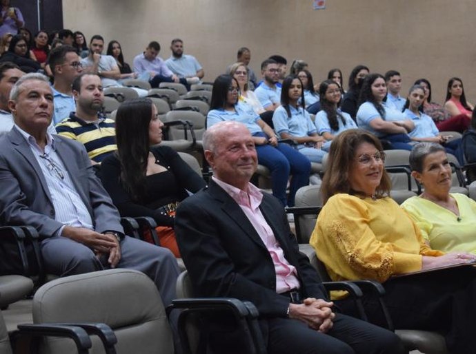 TCE/AL promove palestra sobre valorização da saúde mental e combate ao suicídio
