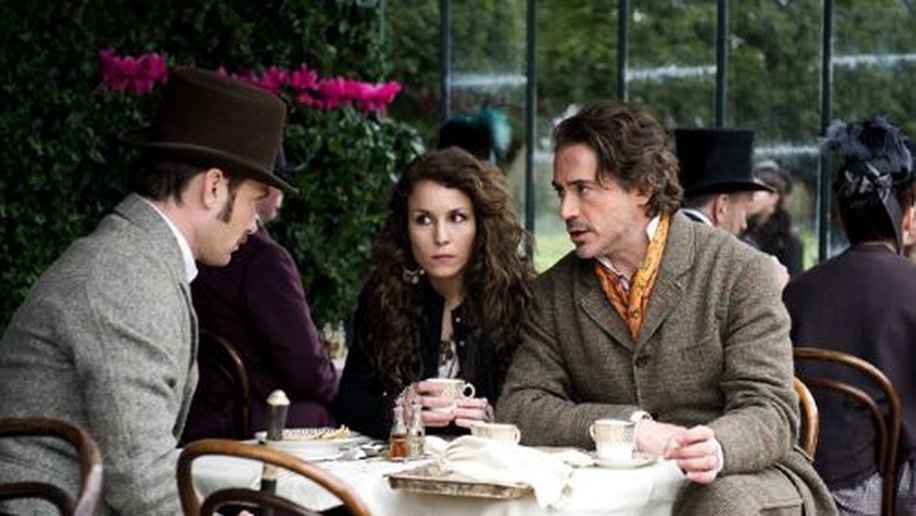 Herói e vilão aparecem em fotos de Sherlock Holmes 2