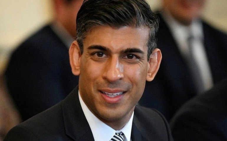 Primeiro-ministro do Reino Unido destitui presidente do seu partido