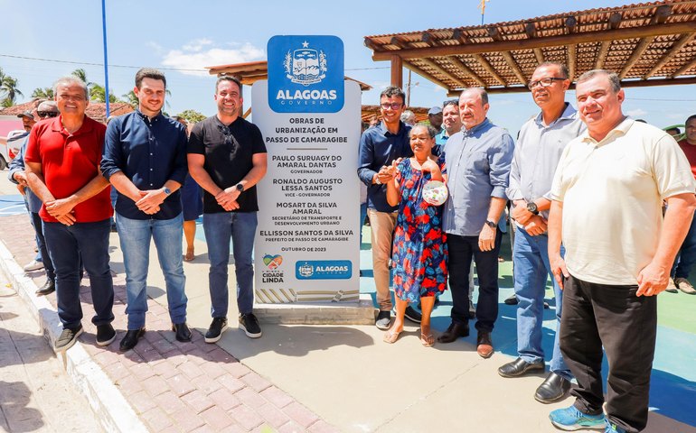 Paulo Dantas entrega duas praças, ruas calçadas e anuncia Creche CRIA em Passo de Camaragibe