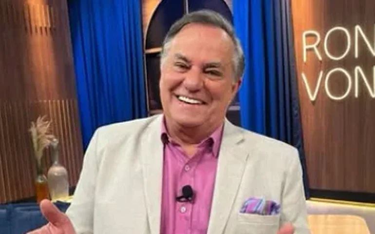 Ronnie Von pede demissão da RedeTV! após mudanças internas e cortes na equipe