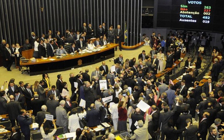 Câmara tenta mais uma vez votar reforma política