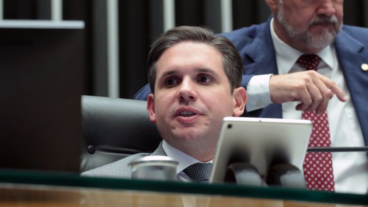 Transparência Internacional questiona despesas atribuídas a Vorcaro para Ciro e Hugo Motta