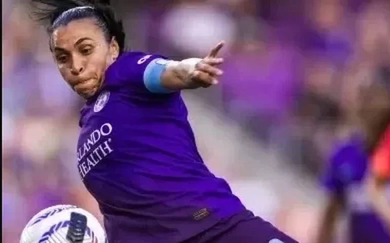 Com Marta titular, Orlando vence 8 jogos seguidos e quebra recorde nos EUA