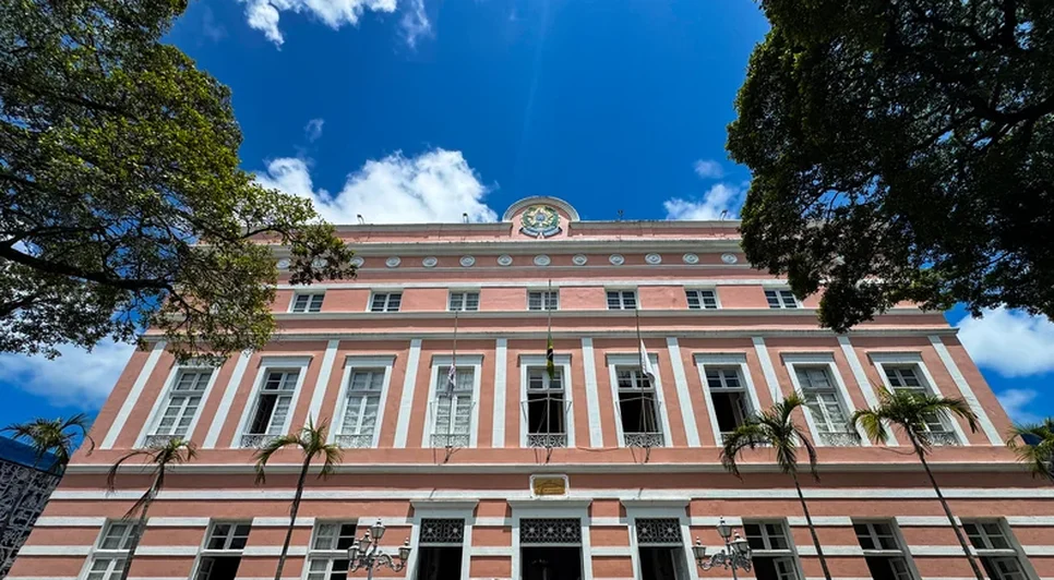 Assembleia publicou 24 nomeações e 19 exonerações, elevando a movimentação acumulada para 258 atos. - Foto: Aaron Neves/Francês News