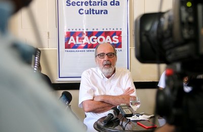 Cacá Diegues apresenta "O Grande Circo Místico" para a imprensa alagoana