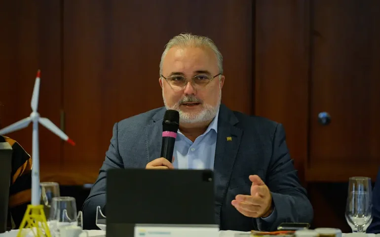 No 1º evento após críticas do ministro de Minas e Energia, Prates defende exploração na Margem Equatorial e ignora crise