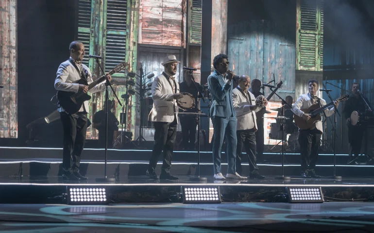 Celebrando seus 80 anos de carreira, o Demônios da Garoa lança gravação inédita de 'Despejo na Favela' em parceria com Seu Jorge