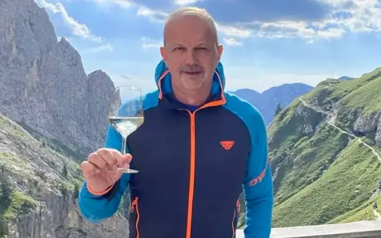 Executivo da Audi morre após cair em desfiladeiro de 200 metros durante escalada na Itália