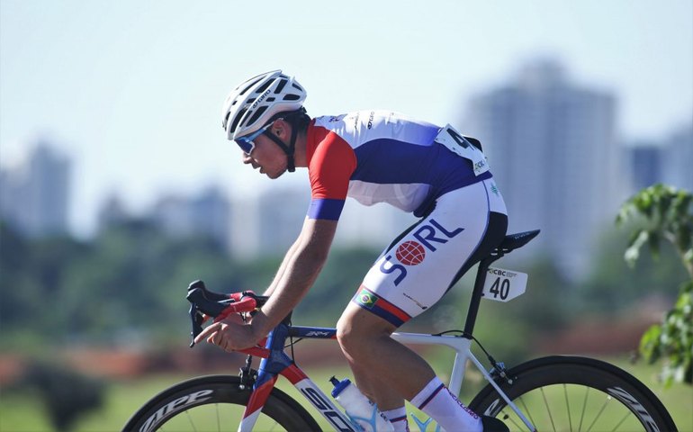 Projeto quer formar ciclistas olímpicos e levar o esporte a crianças carentes