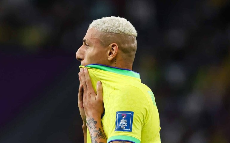 Richarlison revela que estava 'no fundo do poço' e celebra psicóloga na seleção