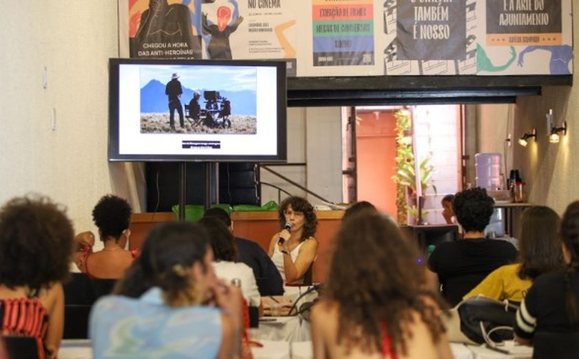 Escola Mulheres+ no Cinema realiza segundo ciclo formativo gratuito: A oficina discute o cinema documental e já está com inscrições abertas