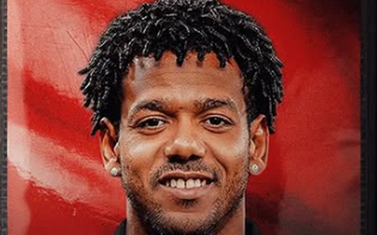 Ídolo corintiano, Romarinho chega ao Vitória para tentar salvar o time do rebaixamento