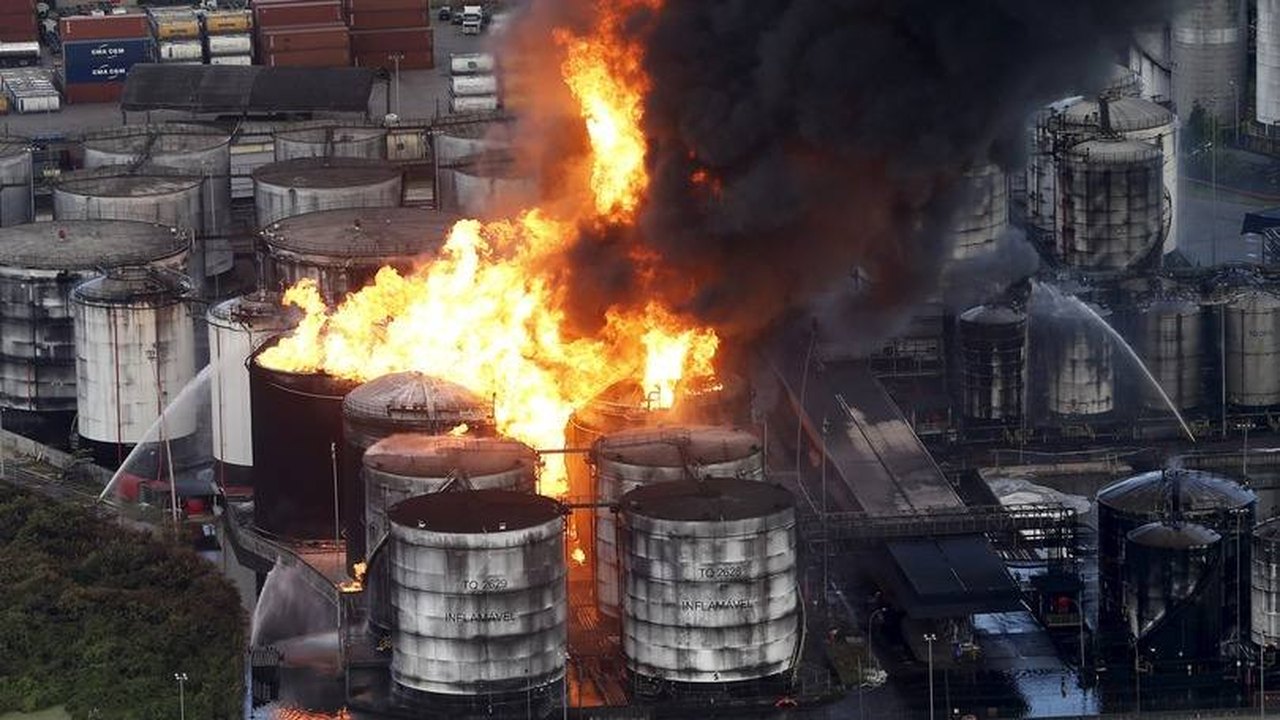 Dilma determina que órgãos federais auxiliem combate a incêndio em Santos