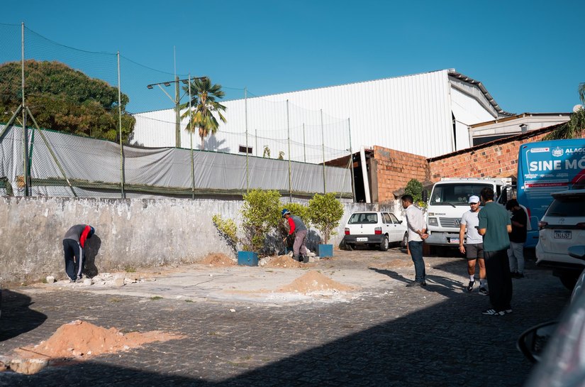 Governo inicia obra para nova praça de alimentação para os permissionários do Mercado de Jaraguá