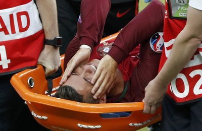Portugal supera ausência de C. Ronaldo, bate a França e vence a Eurocopa