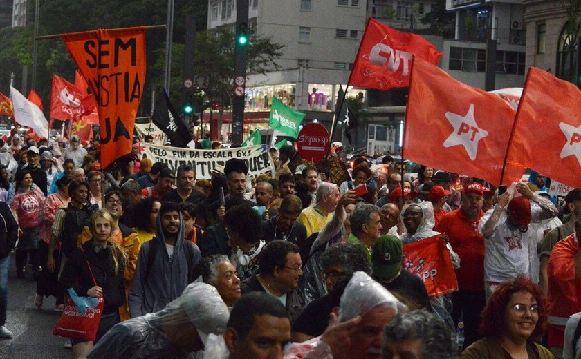 'Sem anistia': 41 cidades do Brasil são tomadas por manifestantes (FOTOS, VÍDEOS)