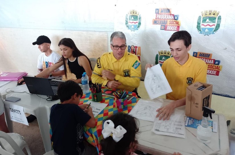 DMTT leva ação de trânsito ao Conjunto Jardim Royal pelo programa Brota na Grota