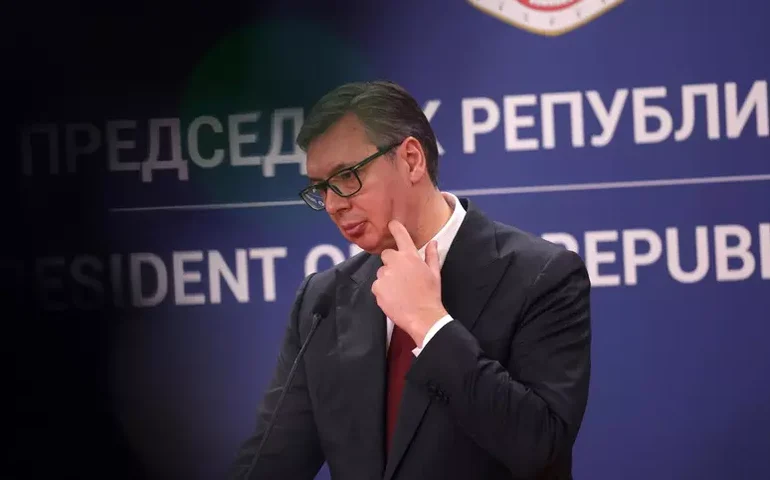 Presidente sérvio nega envolvimento em 'safári humano' na Bósnia