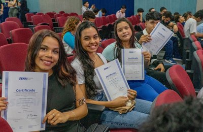 JHC participa de formatura do Emprega Jovem MCZ e amplia oportunidades para a juventude de Maceió