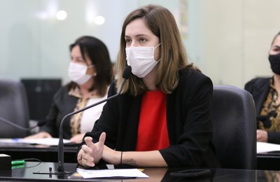 Projeto de Cibele Moura visa garantir acesso aos absorventes higiênicos femininos