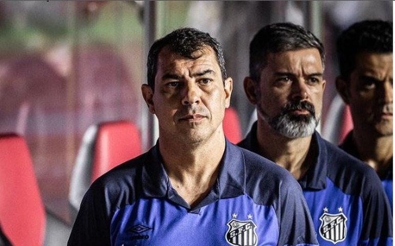 Carille ressalta força da Vila Belmiro após vitória do Santos no Morumbis