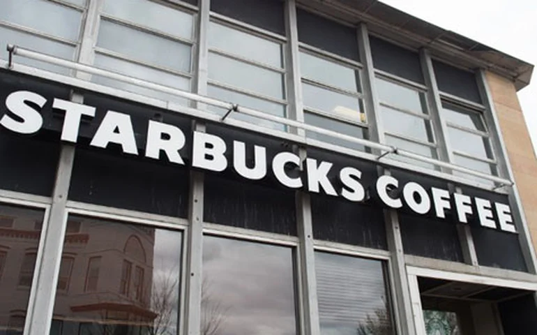 Lucro da Starbucks cai 85,4% no 4º trimestre fiscal, para US$ 133,1 milhões
