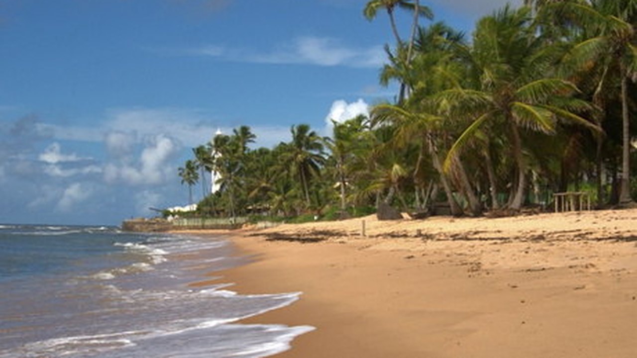 Nordeste tem ‘cidade fantasma’ e polícia fiscaliza banho de mar