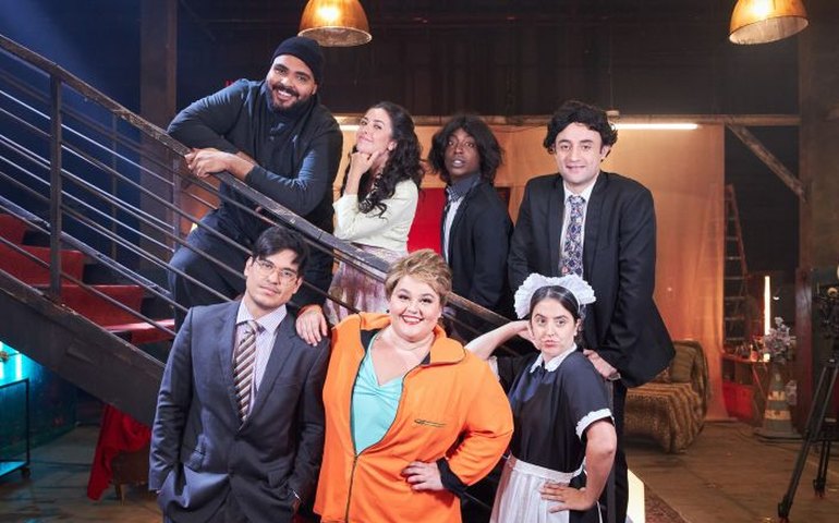 &#8216;Novelei&#8217; reúne atores e influenciadores para recriar novelas no YouTube