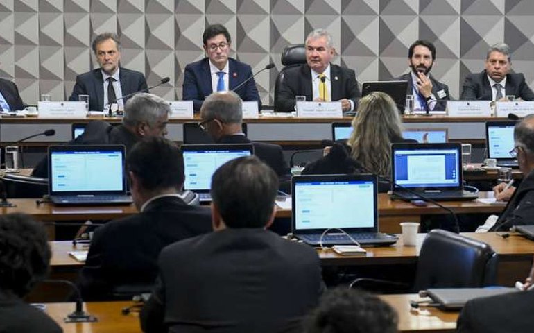 CPI identifica bolsonarista em rede de ataque a políticos