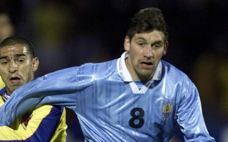 Fabián O’Neil, ex-jogador da seleção uruguaia e da Juventus, morre aos 49 anos