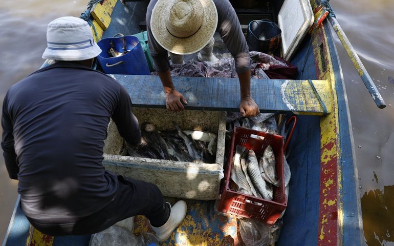 Pescadores beneficiados pelo Seguro-Defeso recebem 6º lote nesta terça