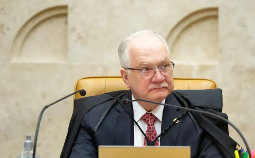 Caso Banco Master: Fachin antecipa volta a Brasília para gerenciar crise no STF