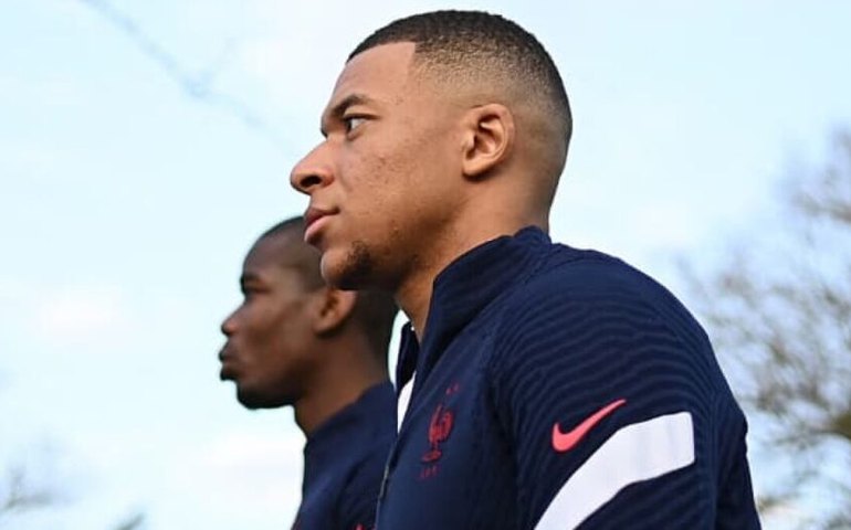 Federação diz que racismo contra jogadores franceses terá resposta na Justiça