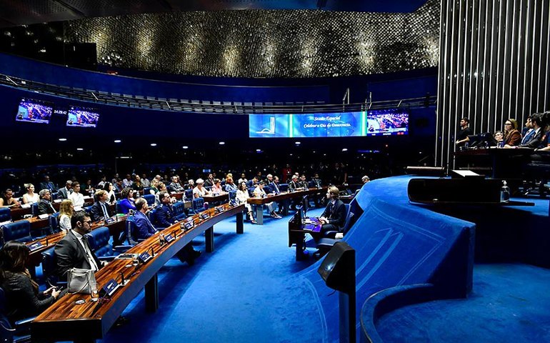 Dia da Democracia no Brasil é celebrado com alusão à ditadura e ao 8 de janeiro