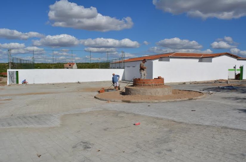 Canapi executa mais obras nas áreas da saúde, educação e esportes