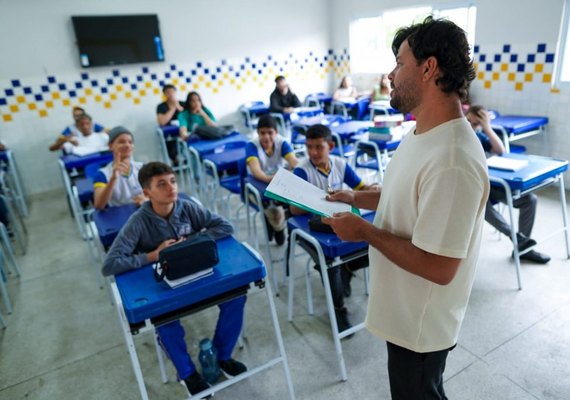 Volta às aulas: Arapiraca inicia o ano letivo de 2025 em mais de 90 instituições de ensino do município